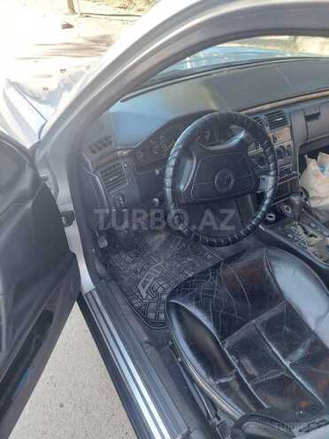 Mercedes E 240 1998, 390,801 km - 2.4 l - Gəncə