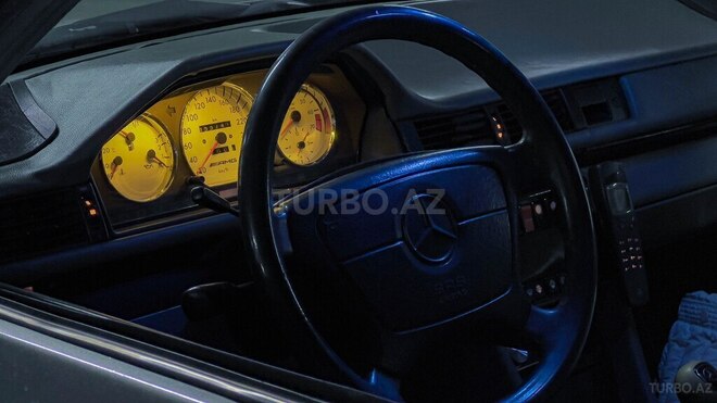 Mercedes E 300 1992, 280,000 km - 3.0 l - Bakı