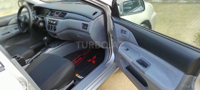 Mitsubishi Lancer 2006, 400,000 km - 1.3 л - Bakı