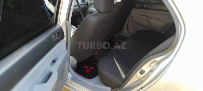 Mitsubishi Lancer 2006, 400,000 km - 1.3 л - Bakı