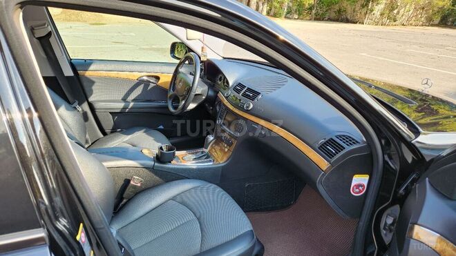 Mercedes E 220 2007, 198,600 km - 2.2 l - Bakı