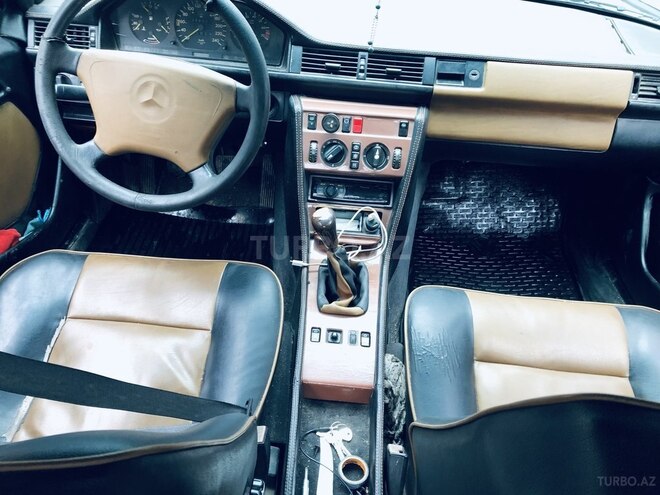 Mercedes E 200 1990, 241,041 km - 2.0 l - Sumqayıt