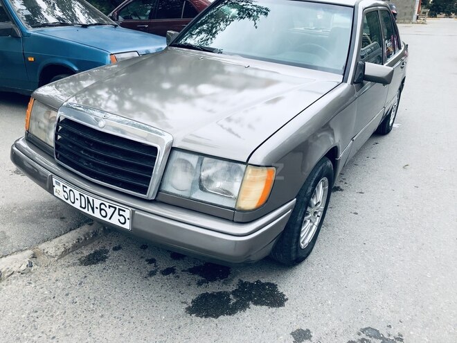Mercedes E 200 1990, 241,041 km - 2.0 l - Sumqayıt