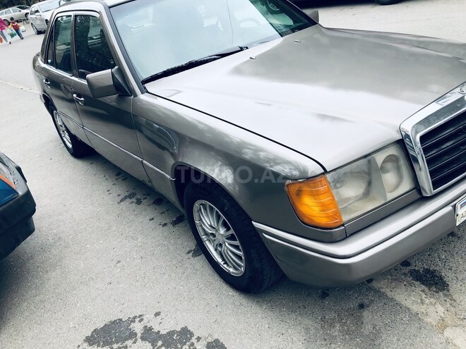 Mercedes E 200 1990, 241,041 km - 2.0 l - Sumqayıt