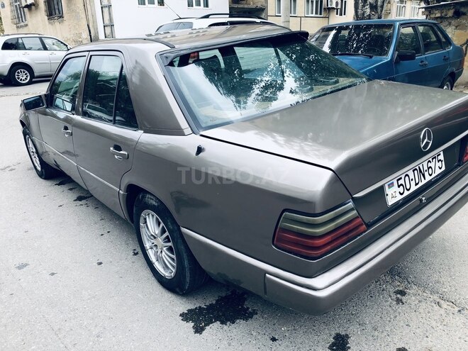 Mercedes E 200 1990, 241,041 km - 2.0 l - Sumqayıt