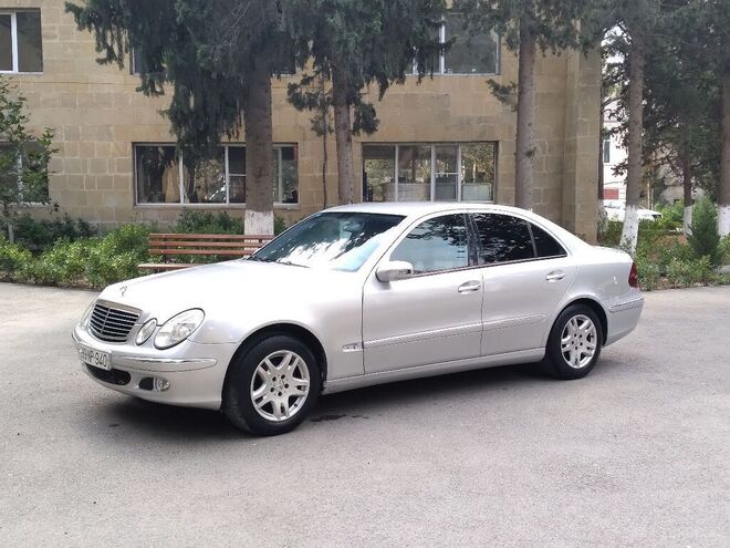 Mercedes E 270 2002, 287,000 km - 2.7 l - Bakı