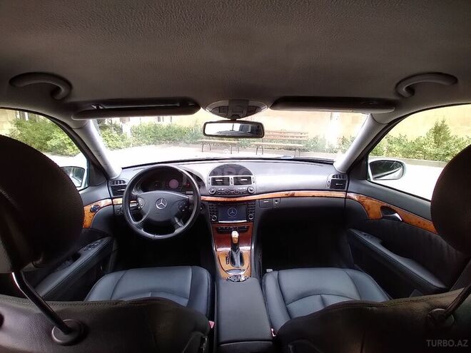 Mercedes E 270 2002, 287,000 km - 2.7 l - Bakı
