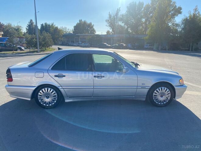 Mercedes C 220 1999, 390,000 km - 2.2 l - Mingəçevir