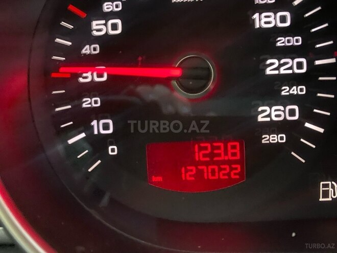Audi Q7 2010, 128,000 km - 3.0 л - Bakı