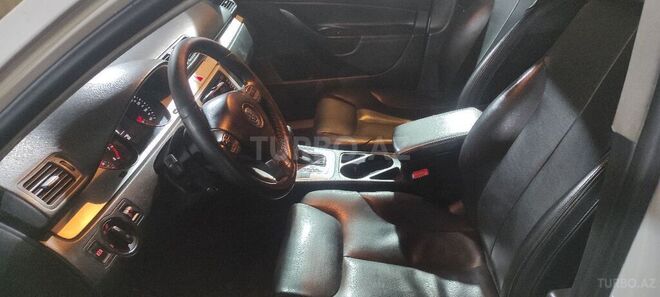 Volkswagen Passat 2010, 219,000 km - 2.0 l - Bakı