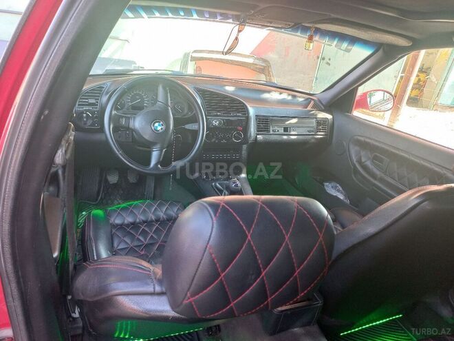 BMW 320 1992, 212,321 km - 2.0 l - Füzuli