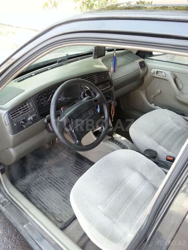 Volkswagen Golf 1995, 399,117 km - 2.0 l - Bakı