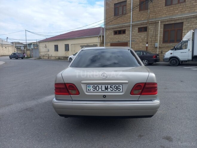 Mercedes E 200 1998, 582,000 km - 2.0 l - Bakı