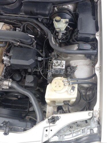 Mercedes E 200 1998, 582,000 km - 2.0 l - Bakı