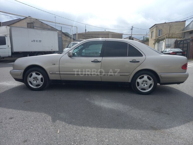 Mercedes E 200 1998, 582,000 km - 2.0 l - Bakı