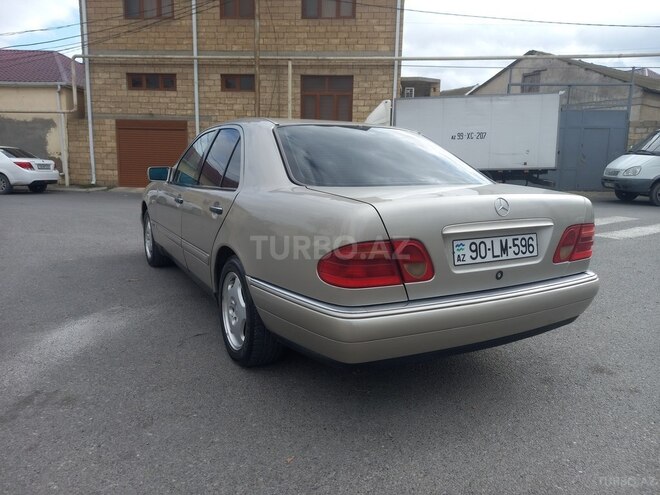 Mercedes E 200 1998, 582,000 km - 2.0 l - Bakı