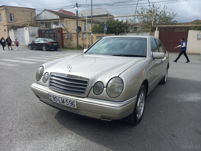 Mercedes E 200 1998, 582,000 km - 2.0 l - Bakı