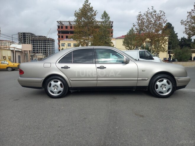 Mercedes E 200 1998, 582,000 km - 2.0 l - Bakı