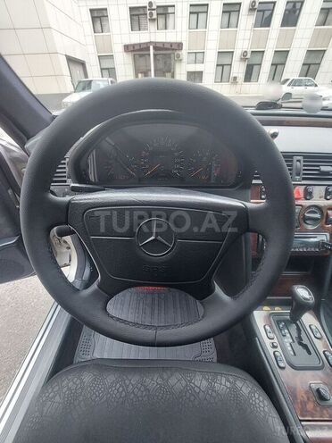 Mercedes C 230 1997, 304,000 km - 2.3 l - Bakı