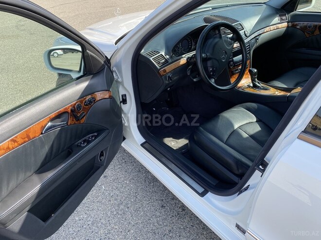 Mercedes E 320 2002, 281,000 km - 3.2 l - Bakı