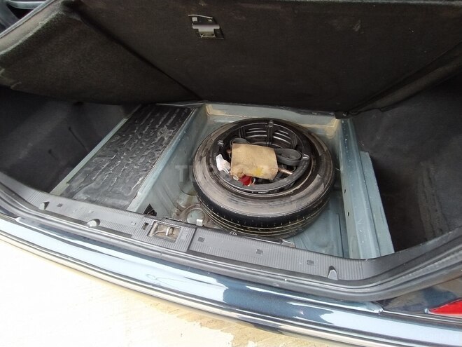 Mercedes E 220 2001, 700,000 km - 2.2 l - Sabirabad