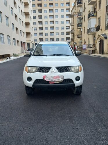 Mitsubishi L200 2006, 461,000 km - 2.4 l - Bakı