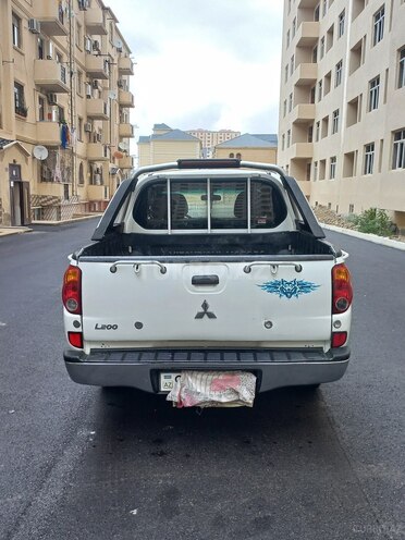Mitsubishi L200 2006, 461,000 km - 2.4 l - Bakı