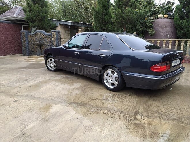 Mercedes E 220 2001, 700,000 km - 2.2 l - Sabirabad