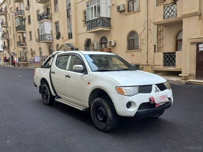 Mitsubishi L200 2006, 461,000 km - 2.4 l - Bakı