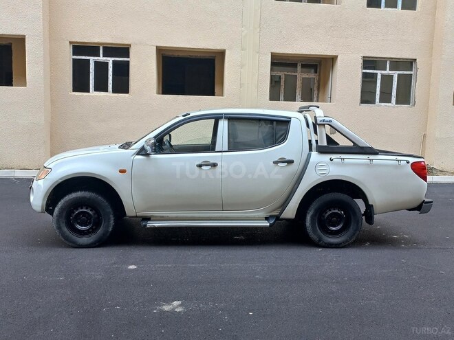 Mitsubishi L200 2006, 461,000 km - 2.4 l - Bakı