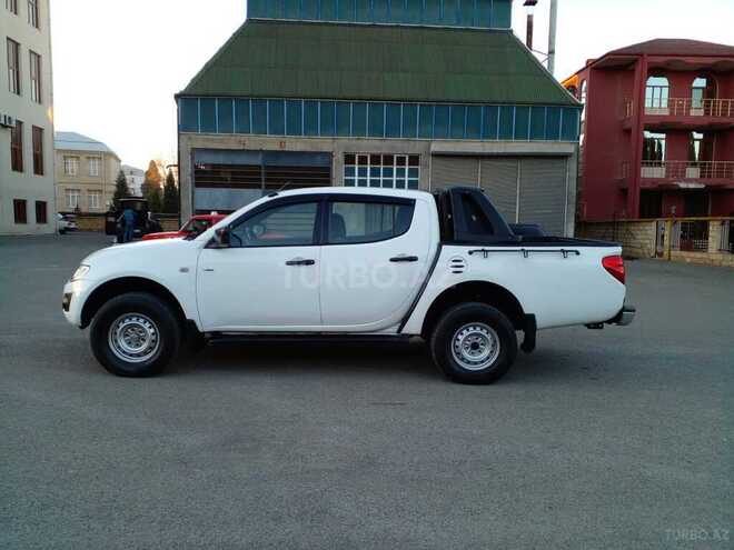 Mitsubishi L200 2011, 200,000 km - 2.5 l - Gəncə