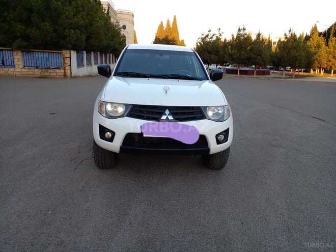 Mitsubishi L200 2011, 200,000 km - 2.5 l - Gəncə