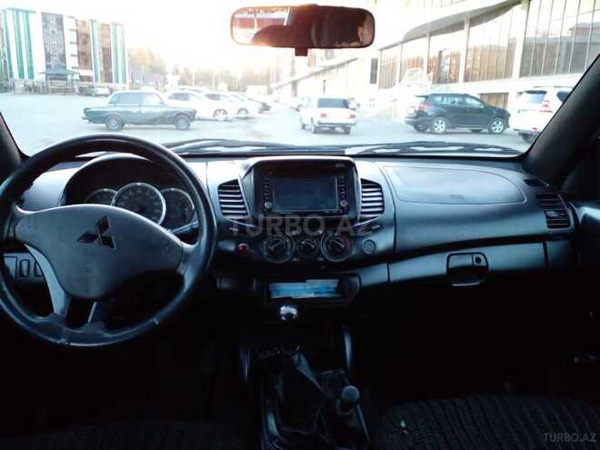Mitsubishi L200 2011, 200,000 km - 2.5 l - Gəncə