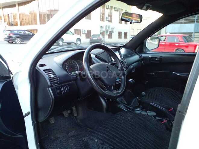 Mitsubishi L200 2011, 200,000 km - 2.5 l - Gəncə
