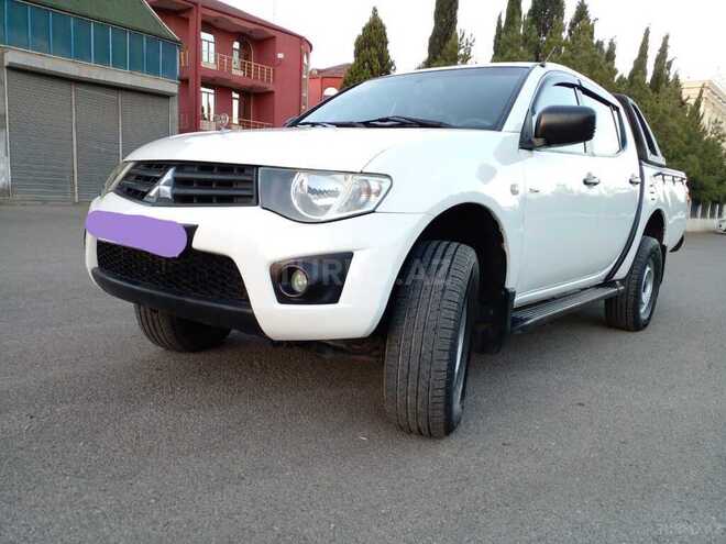Mitsubishi L200 2011, 200,000 km - 2.5 l - Gəncə