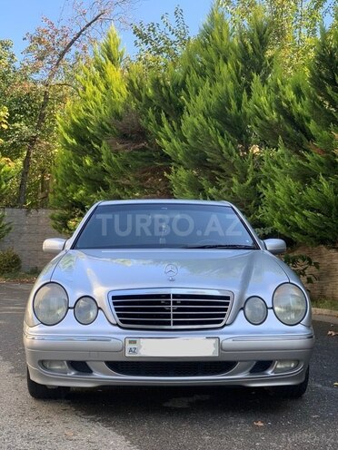 Mercedes E 220 2001, 490,000 km - 2.2 л - İsmayıllı