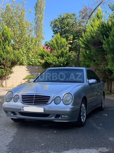 Mercedes E 220 2001, 490,000 km - 2.2 л - İsmayıllı