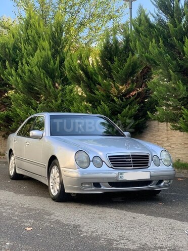 Mercedes E 220 2001, 490,000 km - 2.2 л - İsmayıllı