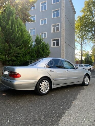 Mercedes E 220 2001, 490,000 km - 2.2 л - İsmayıllı