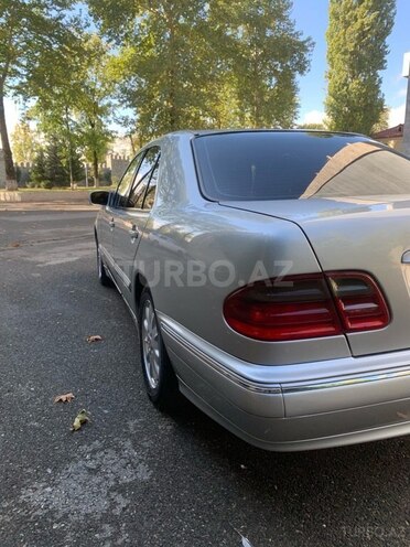 Mercedes E 220 2001, 490,000 km - 2.2 л - İsmayıllı