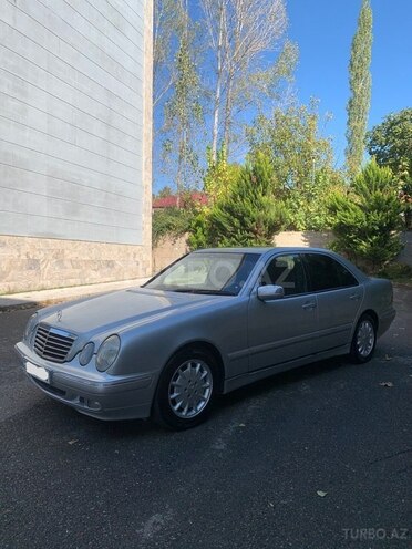 Mercedes E 220 2001, 490,000 km - 2.2 л - İsmayıllı