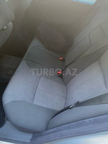 Mercedes E 220 2001, 490,000 km - 2.2 л - İsmayıllı