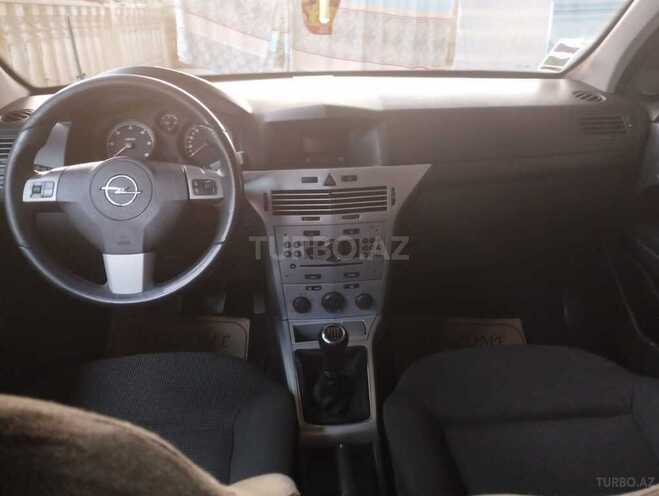 Opel Astra 2009, 192,000 km - 1.3 l - Salyan