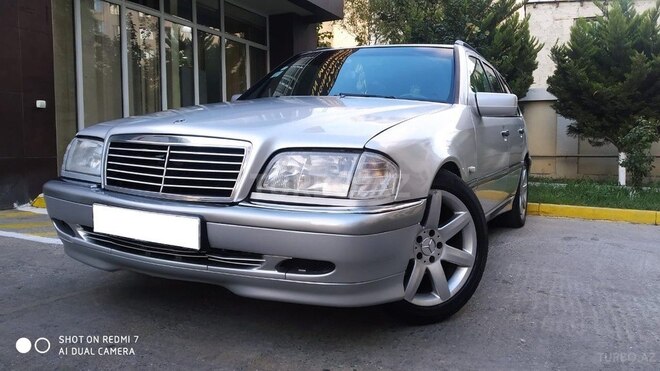 Mercedes C 200 2000, 286,000 km - 2.0 l - Bakı
