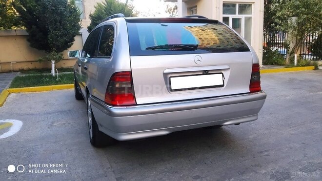 Mercedes C 200 2000, 286,000 km - 2.0 l - Bakı