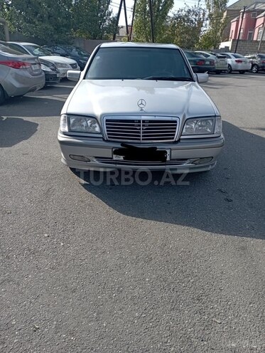 Mercedes C 200 2000, 386,000 km - 2.0 л - Bakı
