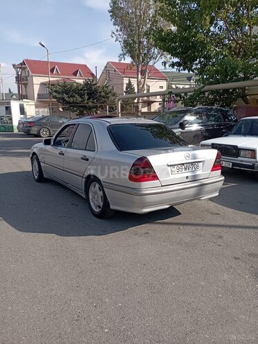 Mercedes C 200 2000, 386,000 km - 2.0 л - Bakı
