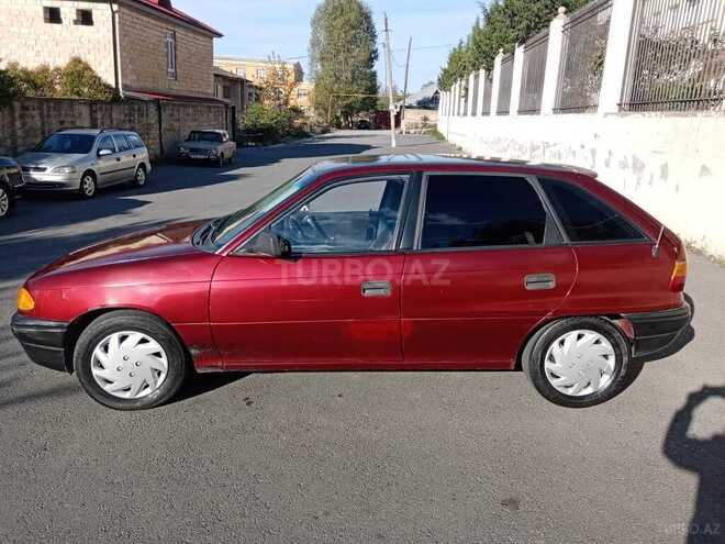 Opel Astra 1993, 447,766 km - 1.8 l - Şəki