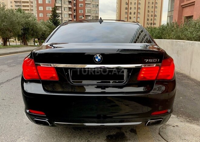 BMW 750 2009, 117,000 km - 4.4 л - Bakı