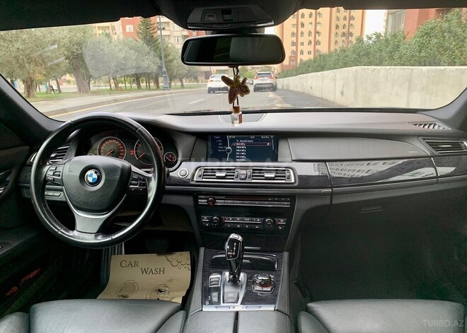 BMW 750 2009, 117,000 km - 4.4 л - Bakı